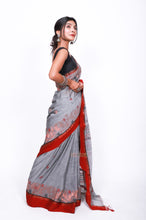 Load image into Gallery viewer, Pure Cotton copper zari(ganga jamuna par) - black and red over grey
