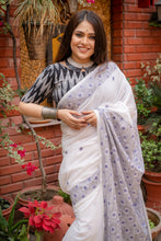 Load image into Gallery viewer, Handwoven Kantha Stitch White Mul Cotton Saree
