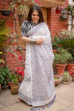 Load image into Gallery viewer, Handwoven Kantha Stitch White Mul Cotton Saree

