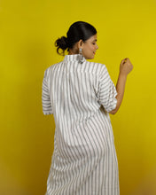 Load image into Gallery viewer, Daisy- White Collar Checked Dress
