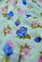 Load image into Gallery viewer, Small rose chiffon - sky blue
