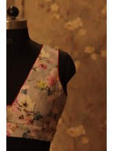 Load image into Gallery viewer, Silk printed Blouse
