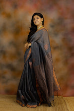 Load image into Gallery viewer, Hema- Linen Saree
