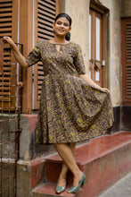 Load image into Gallery viewer, Patrali- Pure Cotton Floral Dress
