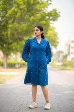 Load image into Gallery viewer, Indigo Jamdani dress
