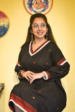 Load image into Gallery viewer, Black Handwoven Jamdani Jama (Dress)
