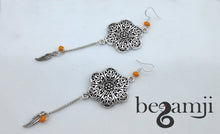 Load image into Gallery viewer, The Daisy Orange Earrings

