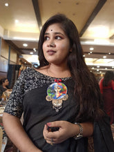 Load image into Gallery viewer, Durga Hasuli
