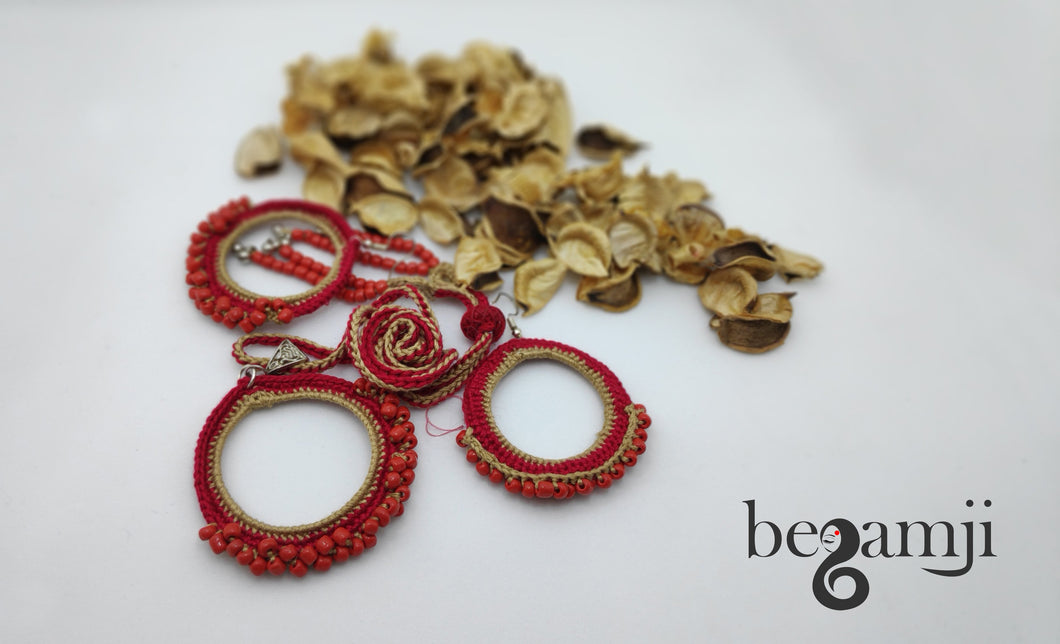 Orb Red Set of Earrings and Necklace