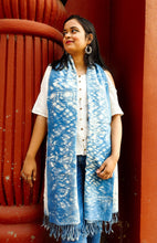 Load image into Gallery viewer, Blue Bubbles - A Blue White Stole on Assam Cotton
