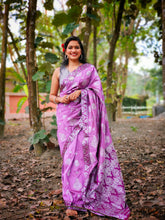 Load image into Gallery viewer, Mrinal - A Blended Silk Saree
