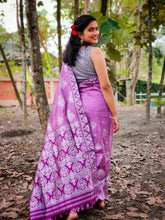 Load image into Gallery viewer, Mrinal - A Blended Silk Saree
