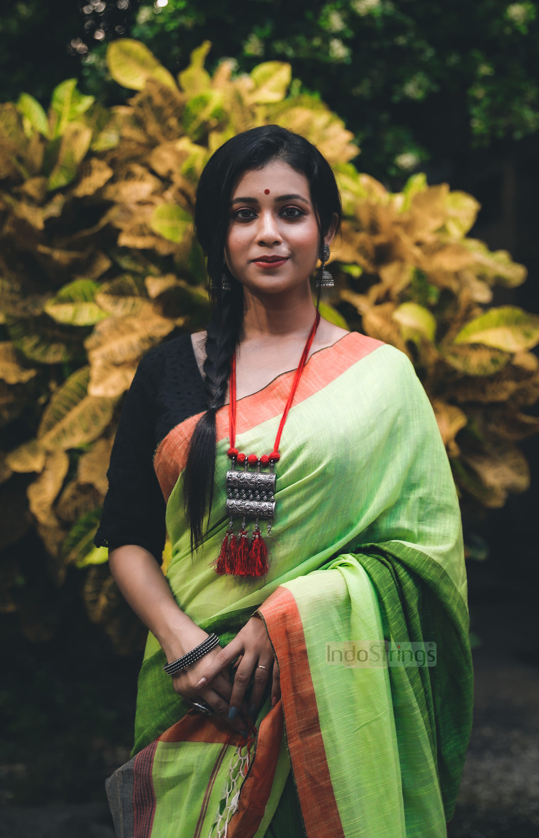 Navina- Indostrings Designer Cotton Ghicha Jamdani Saree (Light Green)