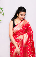 Load image into Gallery viewer, Roslyn- Bangalore Silk Saree (Red)
