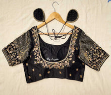 Load image into Gallery viewer, Kundan Floral Jaal Embroidered Blouse - Black
