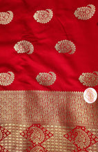 Load image into Gallery viewer, Banarasi Saree - Blood Red Design 2
