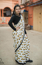 Load image into Gallery viewer, Pili Taxi Printed Quirky Saree

